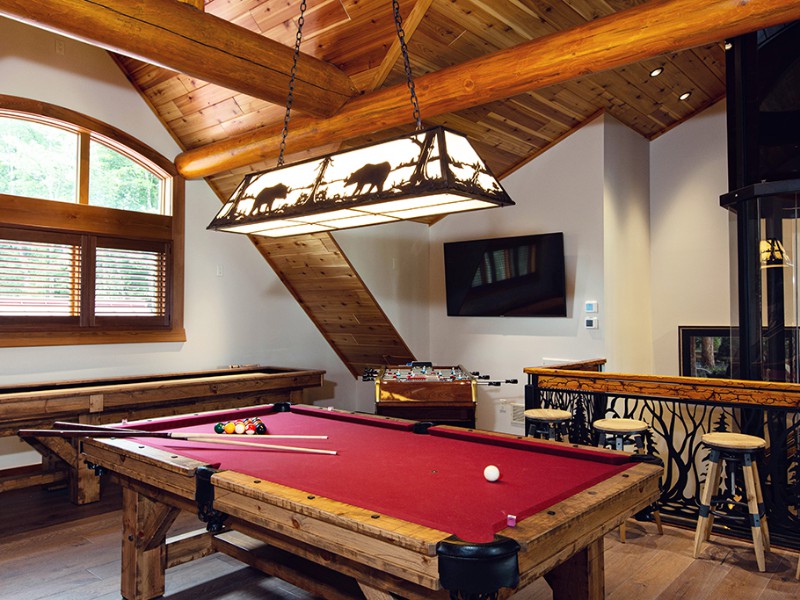 beaver-mountain-log-homes-kuyahoora-lodge-cedar-hybrid-home-pool-table-1